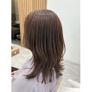 夏向きベージュカラー