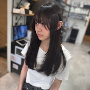 顔まわり　レイヤーカット　前髪カット　黒染め　ダークネイビー - N° rico 名駅【ナンバー リコ メイエキ】掲載中