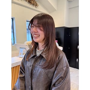 顔周りレイヤーカット