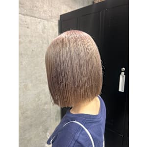 切りっぱなしボブ/ラベンダーベージュ