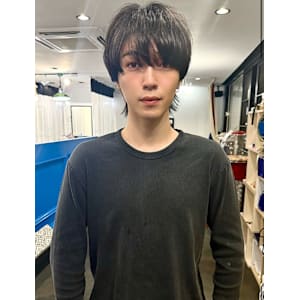 シャープなシルエット爽やかメンズカット