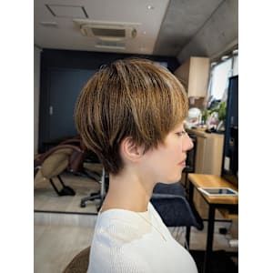 ナチュラルハイライト×ハンサムショート - MANOHARU【マノハル】掲載中