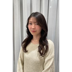 顔まわりレイヤー×柔らかブラウンカラー