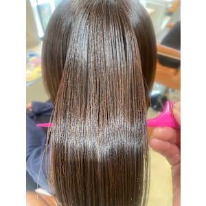 LOREN自由が丘＊うねりに悩んでいる方にオススメストレート