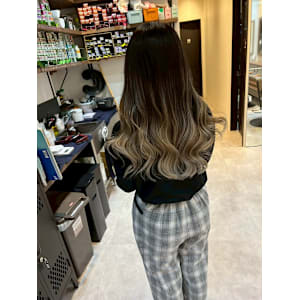 グラデーション　ハイライトメッシュ　グレージュ　ケアブリーチ