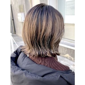 ベージュ　アンブレラカラー