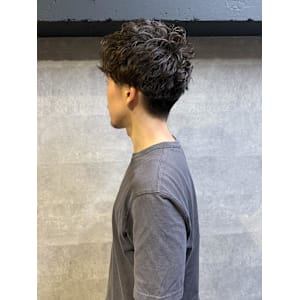 ビジネス場面にもピッタリ　清潔感MAXパーマスタイル - バーバーバー赤羽【バーバーバーアカバネ】掲載中