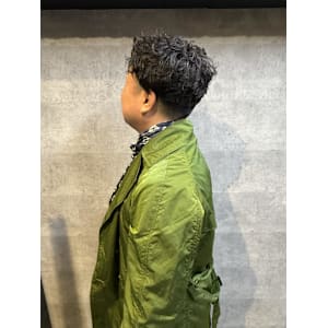 ビジネス場面にもピッタリ　清潔感MAXパーマスタイル - バーバーバー赤羽【バーバーバーアカバネ】掲載中