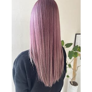 ピンクベージュ