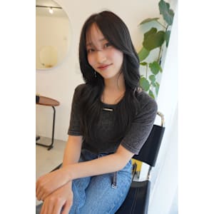 透け感抜群！シアーグレージュ×ハイレイヤースタイル！