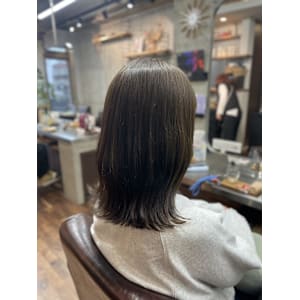 オリーブブラウン