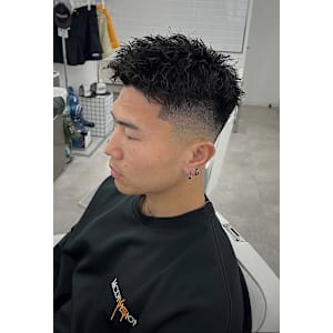 刈り上げスパイキーツイスト