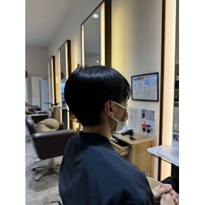 『メンズスタイル』刈り上げないマッシュ