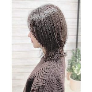 ショート　外ハネ　くびれヘア　アッシュカラー　30代40代