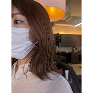 ブラウンカラー