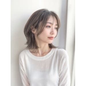 透明感くびれミディ×シアーグレージュ