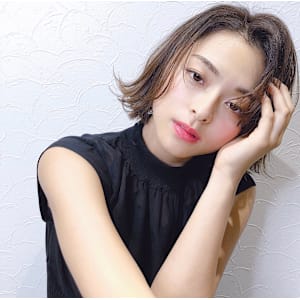 外はねショートボブ