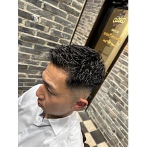 濡れパン/フェード - Million Bucks Barbershop 御徒町店【ミリオンバックスバーバーショップ オカチマチテン】掲載中