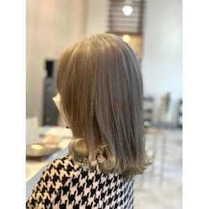 ミルクティーグレージュ