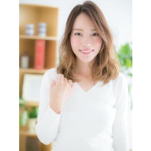 【Linoa】暖色系カラー×抜け感ヘアe