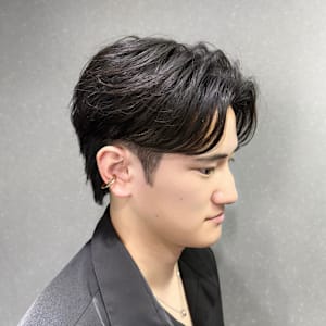 センターパート×フェザーパーマ