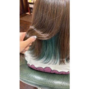 シークレットカラー【ミディアムヘア×ブルーグリーン】