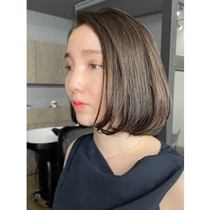 切りっぱなしショートボブ/絶壁解消/前髪なし/４0代/30代
