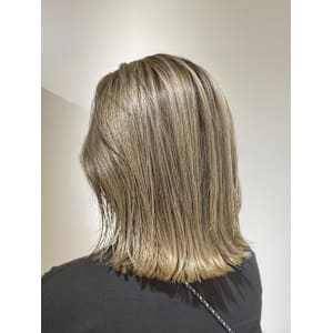 艶めきベージュ☆ぱつんとボブ