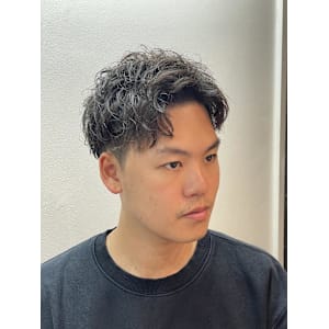 スパイラルパーマ×ショートヘア