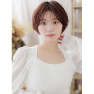 チェリーレッド前下がりミニウルフショート　フェザーショート