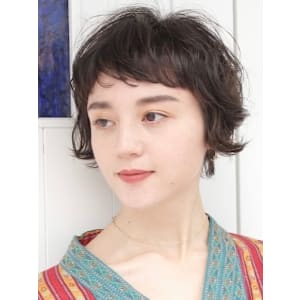 切りっぱなしショート・ボブ/絶壁解消/前髪あり/30代/40