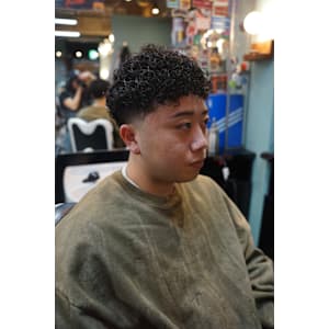 テーパーフェード×ハードパーマ