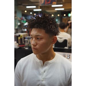 テーパーフェード×ツイストパーマ