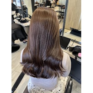 Mako アッシュベージュ 透明感 ブリーチなし ヘアカラー