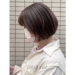 ボブカット×フォギーベージュ/乾かすだけでまとまる艶髪ボブ