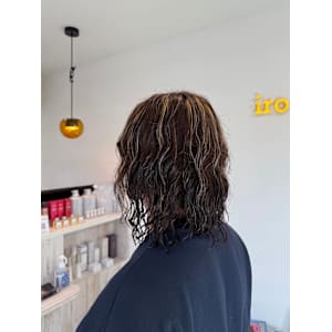 メンズ　スパイラルパーマ　ハイライト