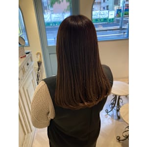 髪質改善ストレートで朝のスタイリングも楽に