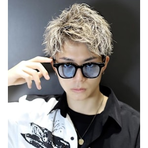 ブリーチ2回ベージュアップバング