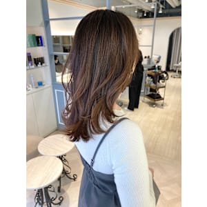 大人気イルミナアースカラーミディアムレイヤー赤羽美容室