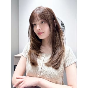 イメチェン／レイヤーカット／オリーブベージュ／大手町