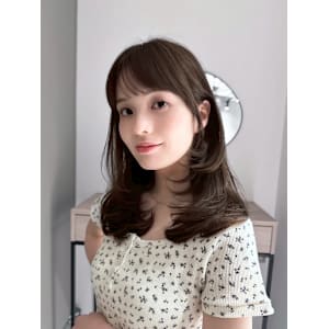 イメチェン／レイヤーカット／オリーブベージュ／大手町