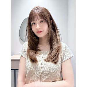 イメチェン／レイヤーカット／オリーブベージュ／大手町