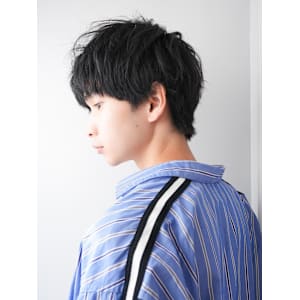 マッシュショートブルーブラックフェザーパーマ