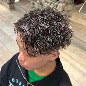 メッシュキャップ×波巻きパーマ