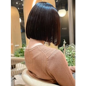 グレージュ 髪質改善 ぱつっとボブ 暗髪カラー ダメージレス