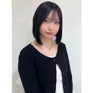 ブルーブラック レイヤーボブ 顔周りレイヤー 暗髪 韓国