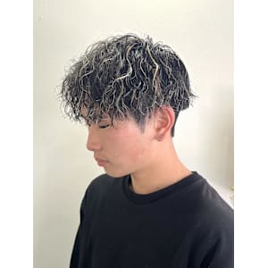 【平山明樹】お洒落メンズ/縦落ちスパイラルパーマ