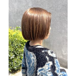ナチュラルベージュミニボブ