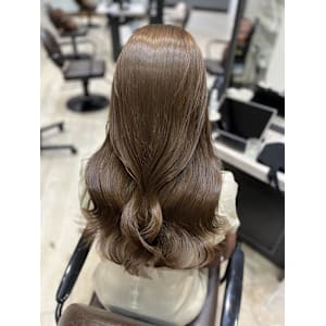 Mako マロンベージュ 透明感カラー ブリーチなし