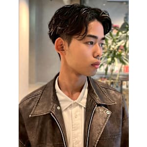 センターパート アップバング ハイライト ツーブロック